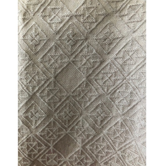 Structured dress with peak-hole key back - Picture 5 of 7